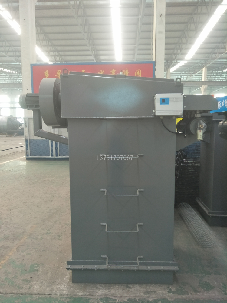 2018年最新研發(fā)15m2、25m2倉頂布袋除塵器投放市場